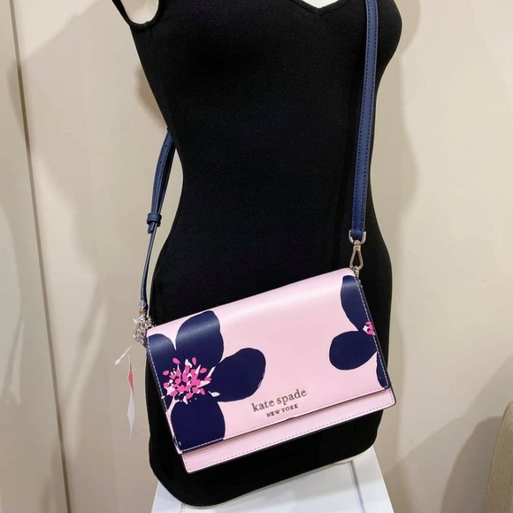 🌸CAMERON GRAND FLORA🌸
CONVERTIBLE CROSSBODY BAG - Picture 5 of 6